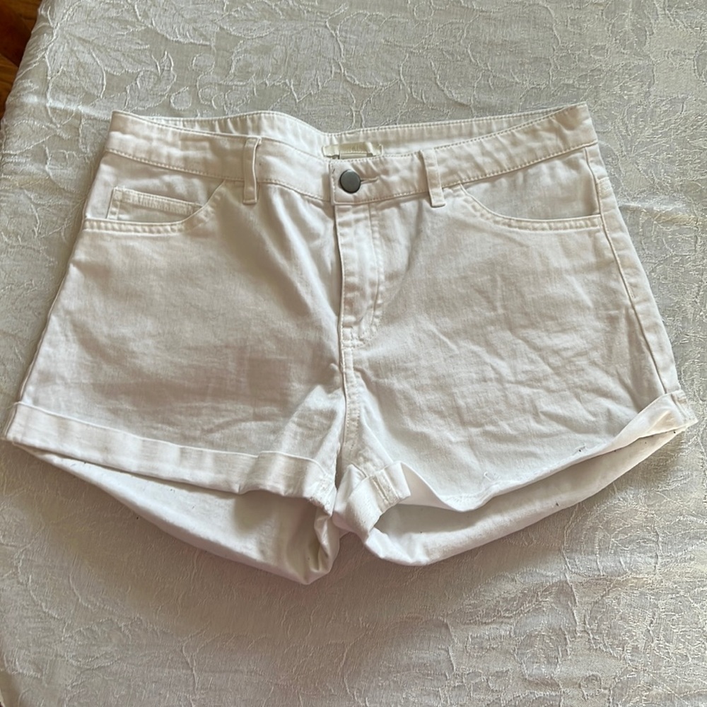 H&M white Jean Shorts Sz 8